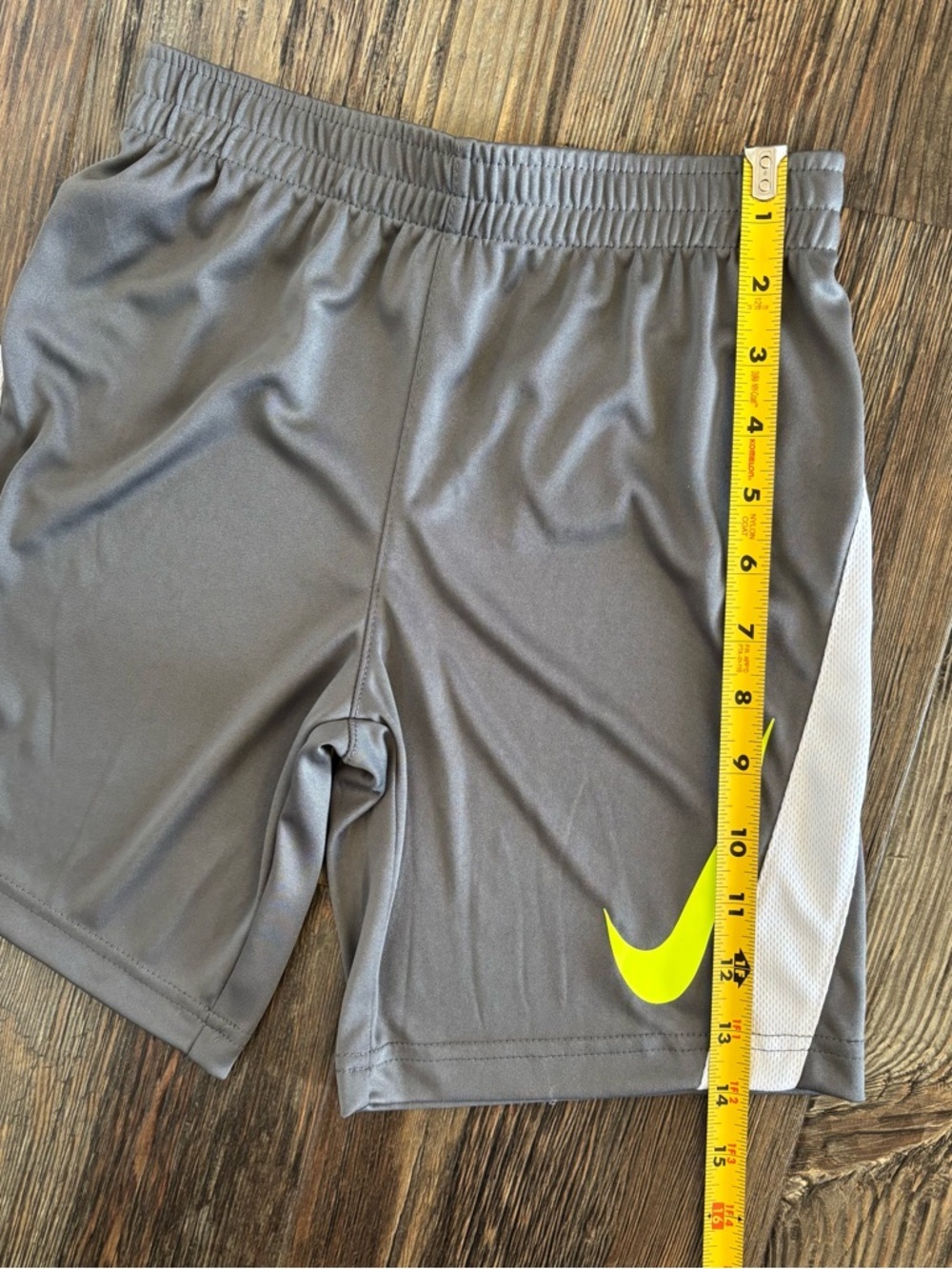 NWT Nike Dri-Fit Boys 7 (Large) Athletic Shorts Gray w/White Stripe Neon Swoosh - Picture 5 of 7